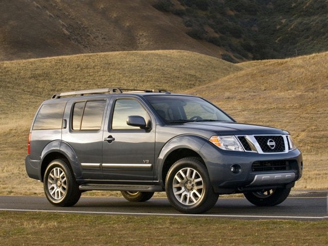 2010 Nissan Pathfinder LE