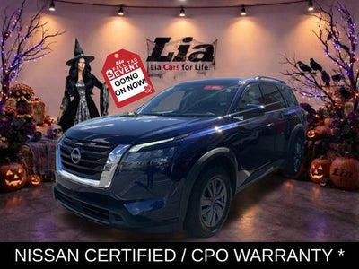 2025 Nissan Pathfinder SV