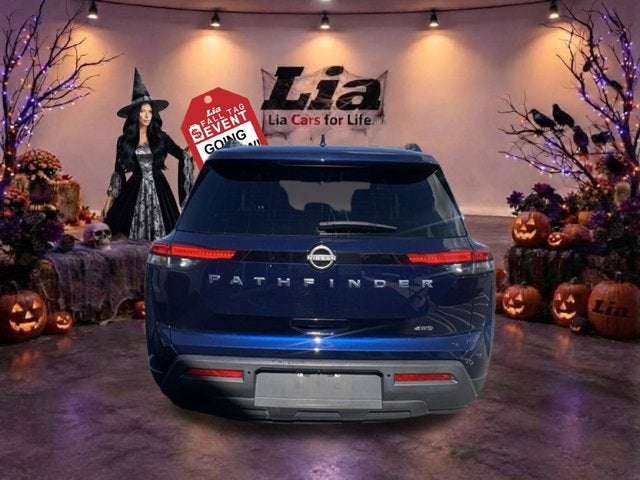 2025 Nissan Pathfinder SV