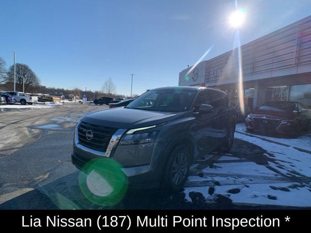 2024 Nissan Pathfinder SV