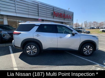 2025 Nissan Pathfinder SL