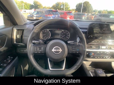 2025 Nissan Pathfinder SL