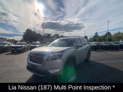 2025 Nissan Pathfinder SL