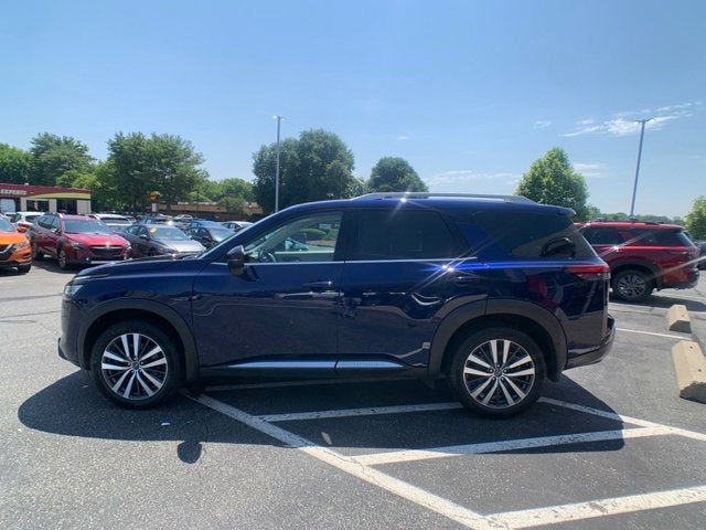 2022 Nissan Pathfinder Platinum