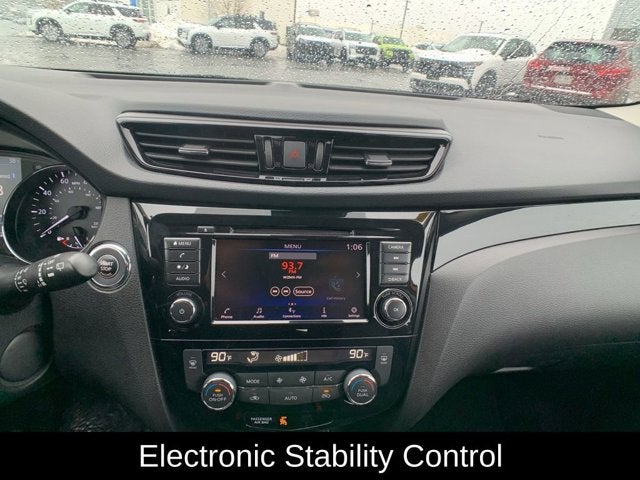 2022 Nissan Rogue Sport SV