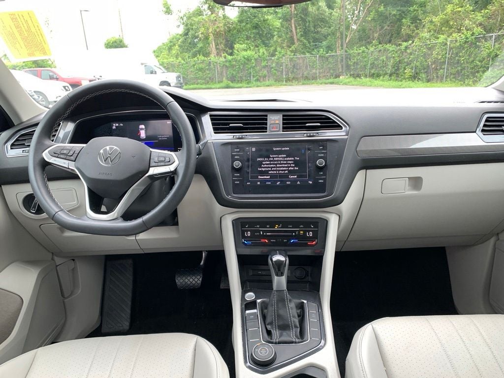 2023 Volkswagen Tiguan 2.0T SE