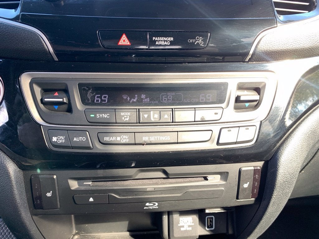 2021 Honda Pilot Touring 8 Passenger
