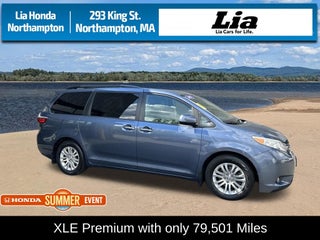 2017 Toyota Sienna XLE Premium 8 Passenger