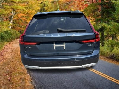2024 Volvo V90 Cross Country B6