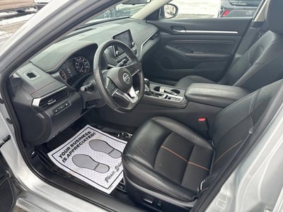 2022 Nissan Altima 2.5 SR
