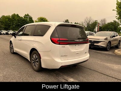 2024 Chrysler Pacifica Hybrid Select