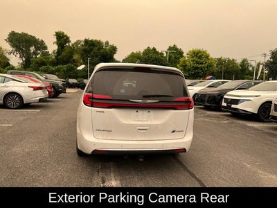 2024 Chrysler Pacifica Hybrid Select