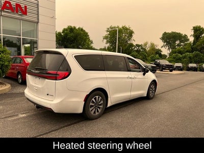 2024 Chrysler Pacifica Hybrid Select