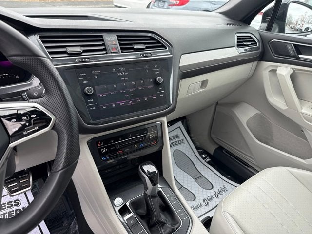 2022 Volkswagen Tiguan SE R-Line Black