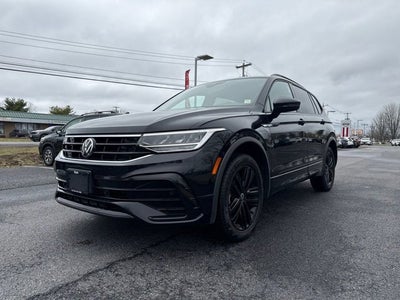 2022 Volkswagen Tiguan SE R-Line Black