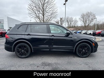 2022 Volkswagen Tiguan SE R-Line Black