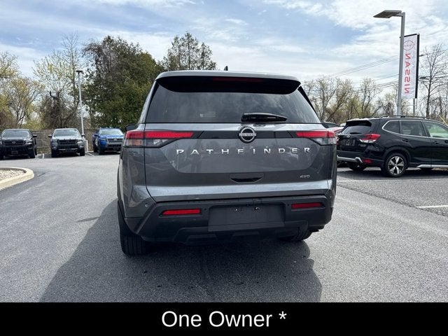 2024 Nissan Pathfinder S
