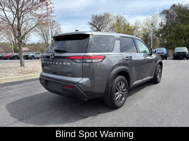 2024 Nissan Pathfinder S
