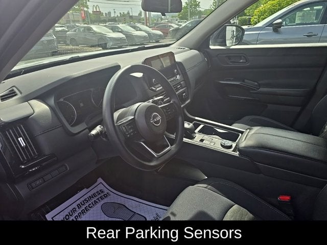2024 Nissan Pathfinder S