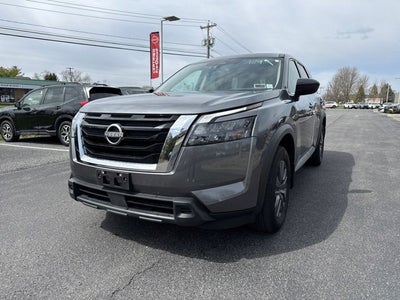2024 Nissan Pathfinder S