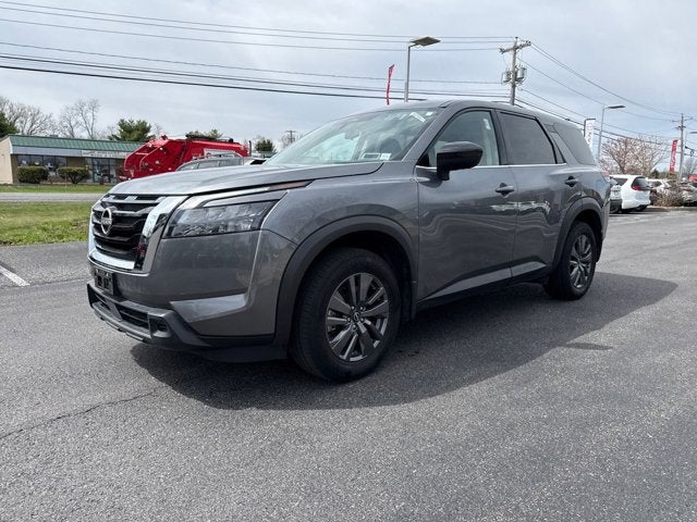 2024 Nissan Pathfinder S