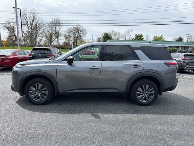 2024 Nissan Pathfinder S