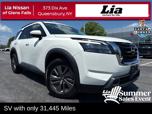 2025 Nissan Pathfinder SV