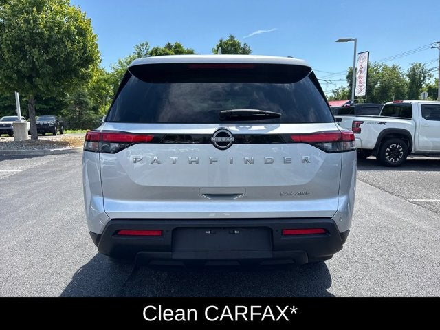 2024 Nissan Pathfinder SV