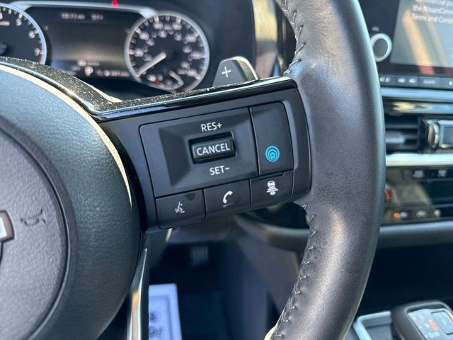 2023 Nissan Pathfinder SV