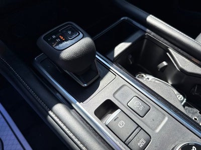 2023 Nissan Pathfinder SV