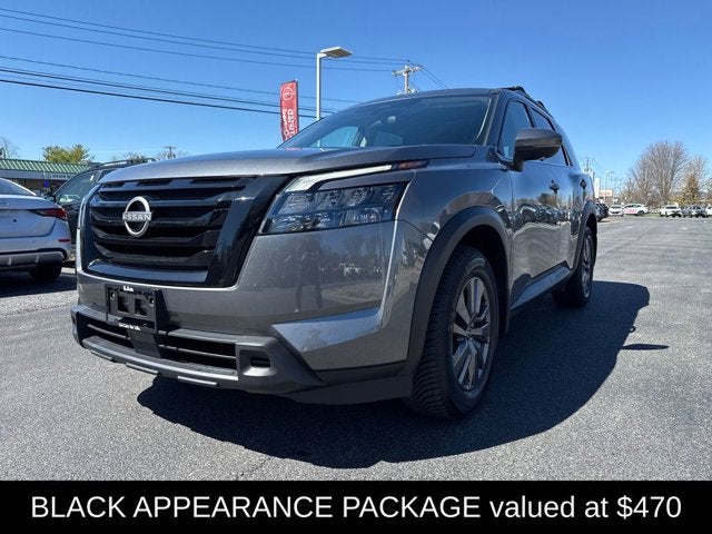 2023 Nissan Pathfinder SV