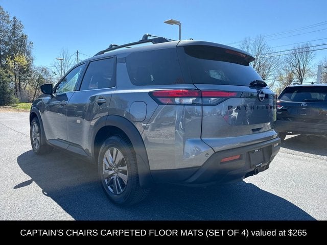 2023 Nissan Pathfinder SV