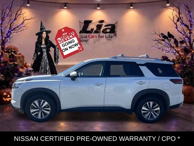 2023 Nissan Pathfinder SL