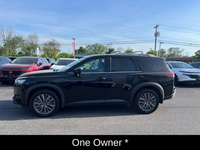 2023 Nissan Pathfinder SL