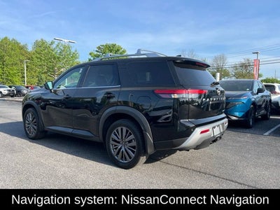 2023 Nissan Pathfinder SL