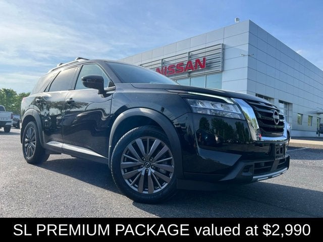2023 Nissan Pathfinder SL