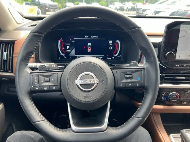 2024 Nissan Pathfinder Platinum