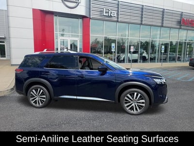 2022 Nissan Pathfinder Platinum
