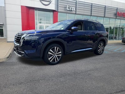 2022 Nissan Pathfinder Platinum