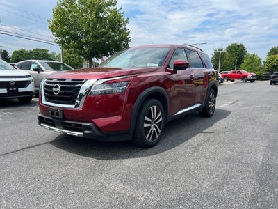 2023 Nissan Pathfinder Platinum
