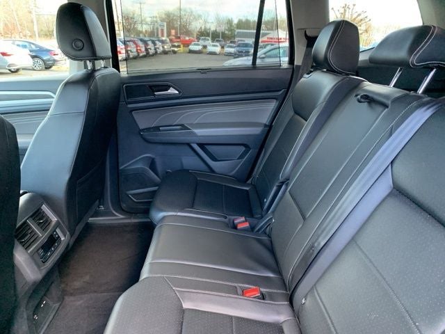 2022 Volkswagen Atlas 2.0T SE w/Technology