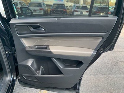 2022 Volkswagen Atlas 2.0T SE w/Technology