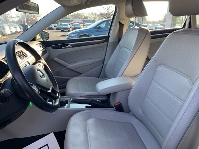 2016 Volkswagen Passat 1.8T SE