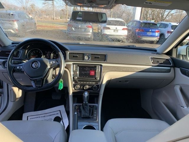 2016 Volkswagen Passat 1.8T SE
