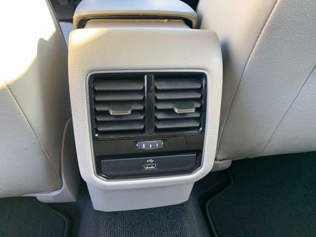 2016 Volkswagen Passat 1.8T SE