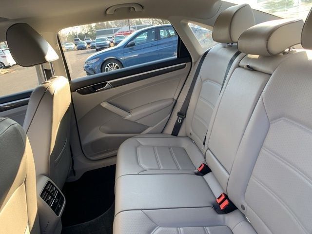 2016 Volkswagen Passat 1.8T SE