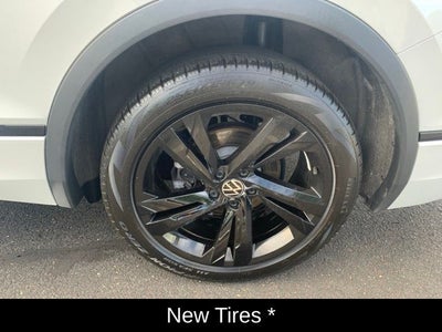 2024 Volkswagen Tiguan 2.0T SE R-Line Black