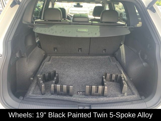 2024 Volkswagen Tiguan 2.0T SE R-Line Black