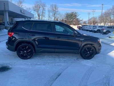 2024 Volkswagen Taos 1.5T SE