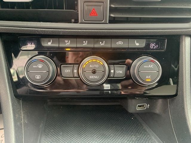 2019 Volkswagen Jetta R-Line